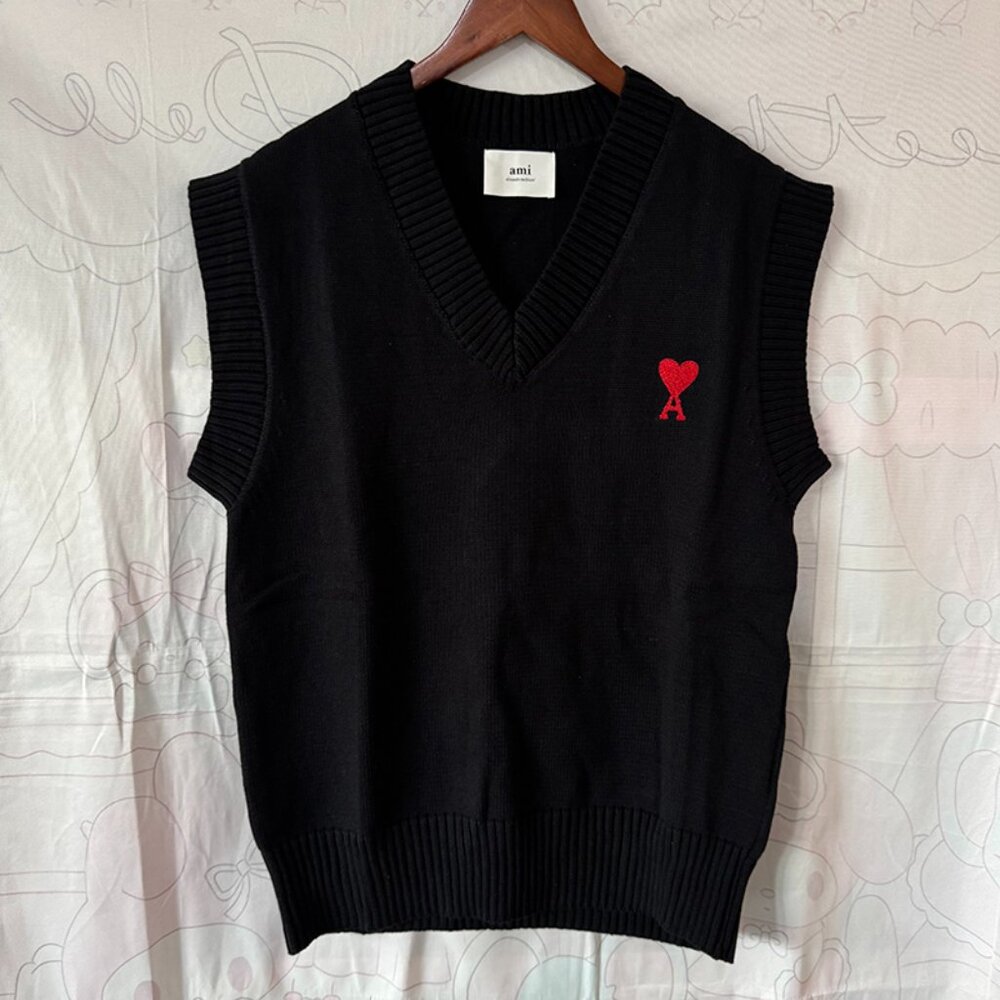 Ami Paris Black Knit Vest With Heart And Letter Embroidery